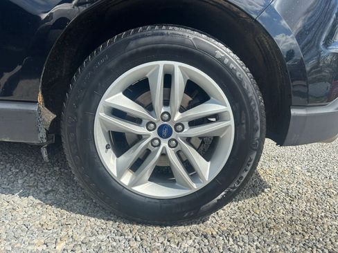 Used 2018 Ford Edge SEL w/ Equipment Group 201A image 2