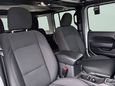 Used 2023 Jeep Wrangler Unlimited Sport image 26