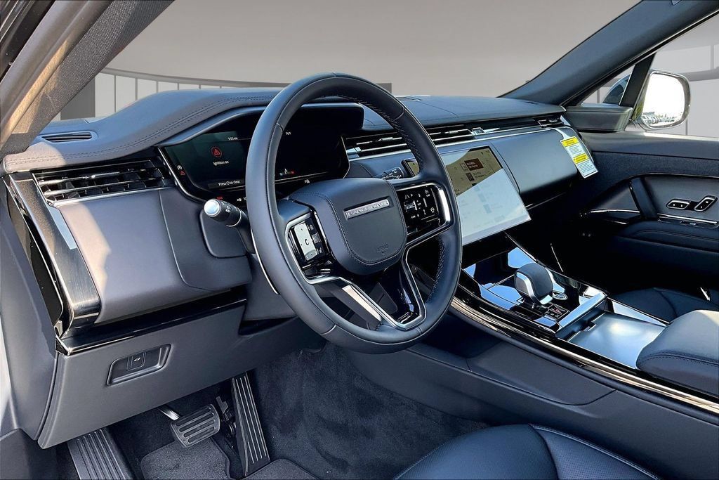 New 2027 Land Rover Range Rover Sport SE AWD/4WD image 7