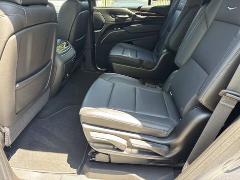 Used 2021 Cadillac Escalade Luxury RWD image 15