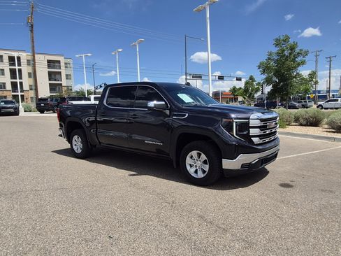 Used 2022 GMC Sierra 1500 SLE AWD/4WD image 7