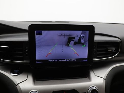 Used 2022 Ford Explorer XLT w/ Equipment Group 202A image 22