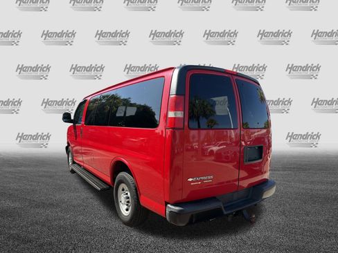 Used 2015 Chevrolet Express 3500 LS image 8