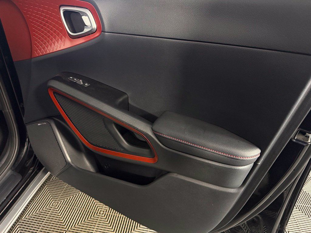 Used 2024 Kia Soul GT-Line w/ Option Group 020 FWD image 35