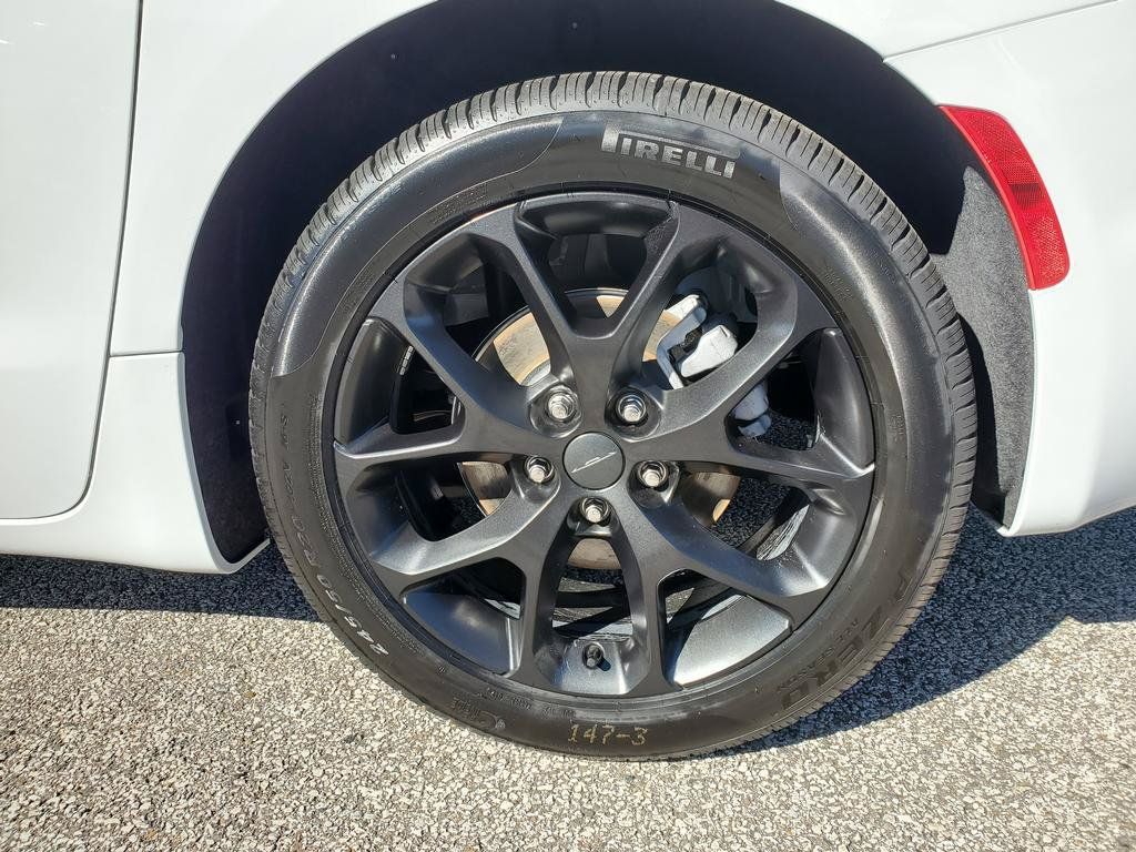 New 2027 Chrysler Pacifica Select FWD image 15