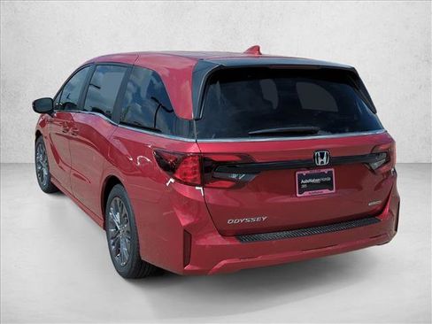 New 2026 Honda Odyssey Touring image 5