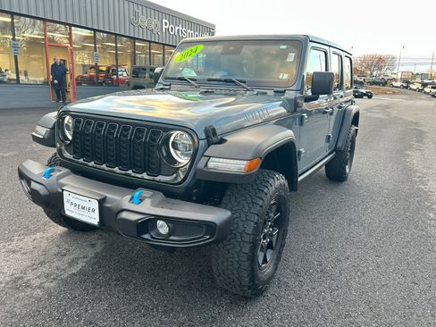 Used 2024 Jeep Wrangler Willys image 24