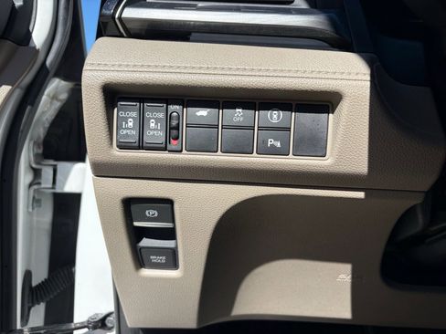 Certified 2024 Honda Odyssey Elite image 13