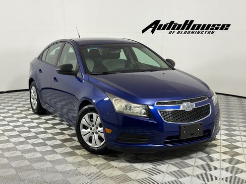 Used 2013 Chevrolet Cruze LS FWD image 1