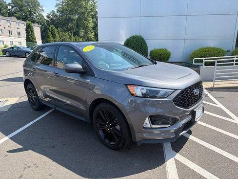 Used 2024 Ford Edge ST-Line w/ Class II Trailer Tow Package AWD/4WD image 9