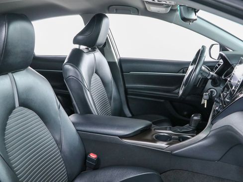 Used 2022 Toyota Camry SE FWD image 26