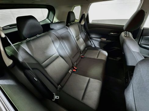 Used 2024 Nissan Rogue SV image 25