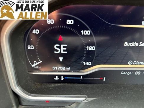 Used 2024 GMC Sierra 1500 AT4 w/ Technology Package image 8