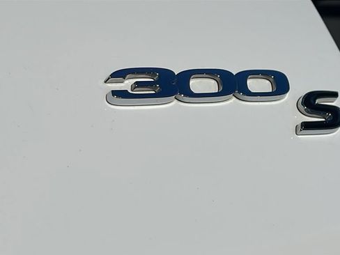 Used 2018 Chrysler 300 S w/ 300S Premium Group 2 image 27