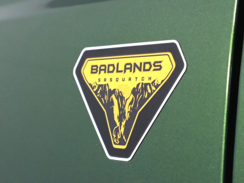 Used 2023 Ford Bronco Badlands w/ Sasquatch Package AWD/4WD image 37