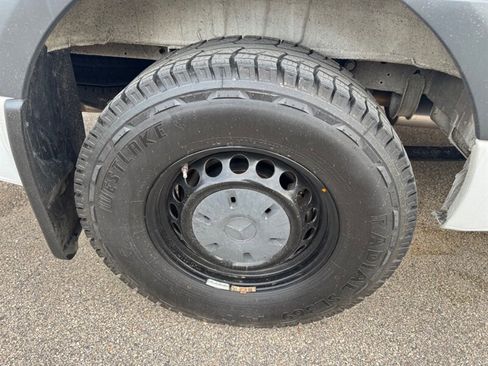 Used 2021 Mercedes-Benz Sprinter 2500 image 20