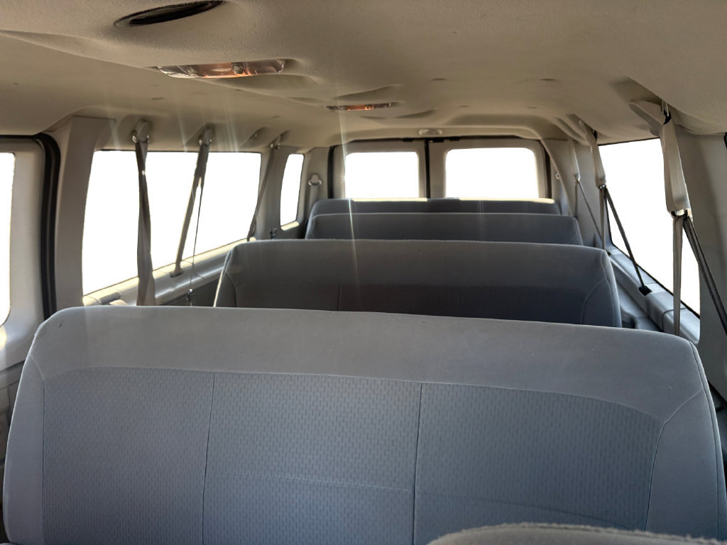 Used 2006 Ford E-350 and Econoline 350 XL RWD image 13