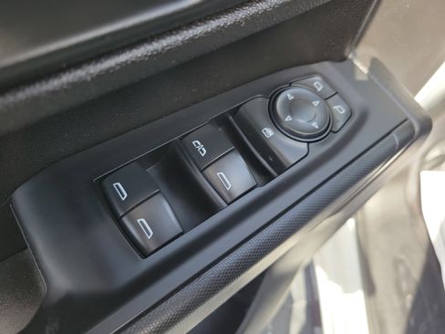 Certified 2023 GMC Sierra 2500 Pro w/ Convenience Package image 17