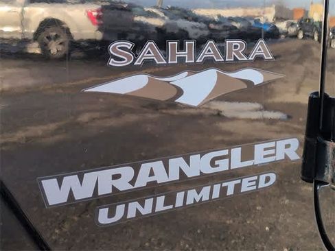 Used 2016 Jeep Wrangler Unlimited Sahara w/ Connectivity Group image 13