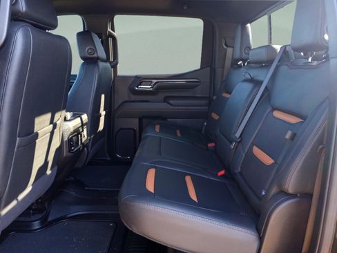 Used 2024 GMC Sierra 1500 AT4 w/ Technology Package image 25