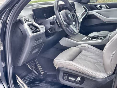 Used 2024 BMW X5 xDrive40i w/ M Sport Package AWD/4WD image 3