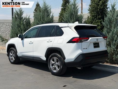 Used 2025 Toyota RAV4 XLE AWD/4WD image 5