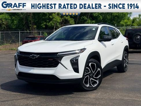Used 2024 Chevrolet Trax RS w/ Sunroof Package FWD image 1