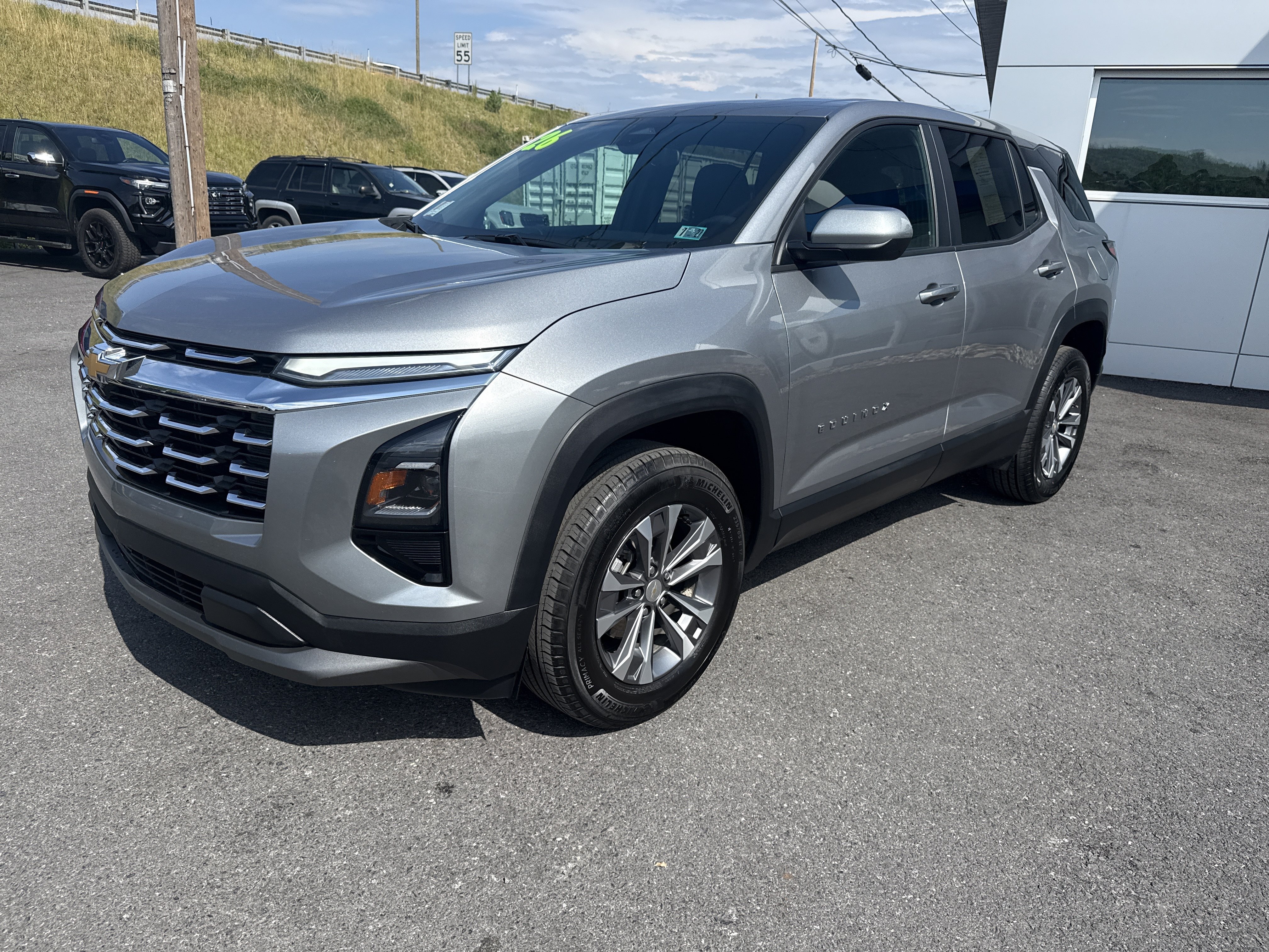 Used 2026 Chevrolet Equinox LT w/ Convenience Package II AWD/4WD image 7