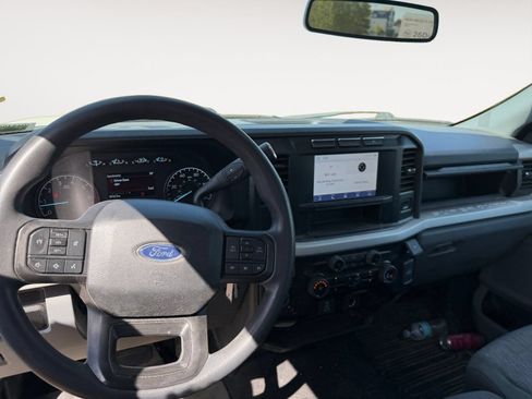Used 2023 Ford F250 XLT w/ Snow Plow Prep Package AWD/4WD image 8