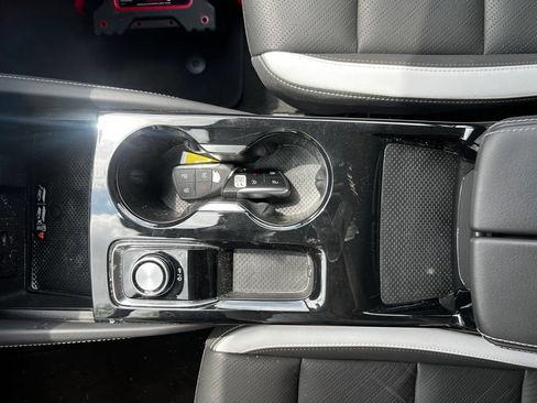 Certified 2025 Buick Envision Sport Touring AWD/4WD image 26