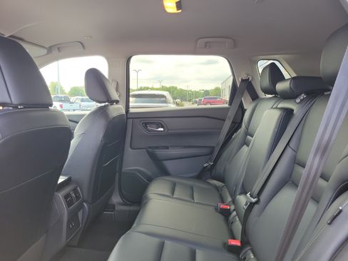 Certified 2026 Nissan Rogue SL AWD/4WD image 11