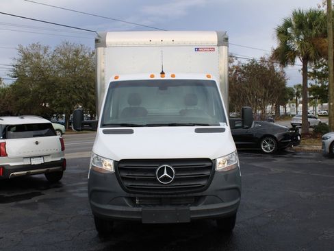 Used 2023 Mercedes-Benz Sprinter 4500 image 5