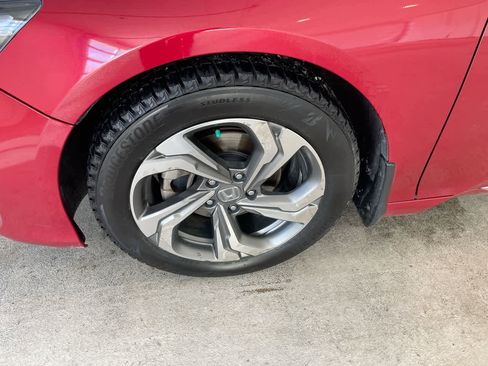 Used 2018 Honda Accord EX image 10