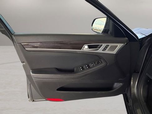 Used 2018 Genesis G80 3.8 w/ Option Group 02 image 12