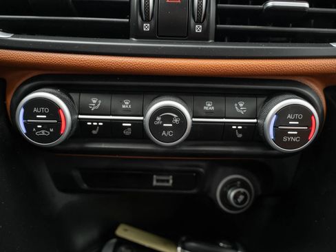 Used 2020 Alfa Romeo Giulia AWD w/ Cold Weather Package image 22