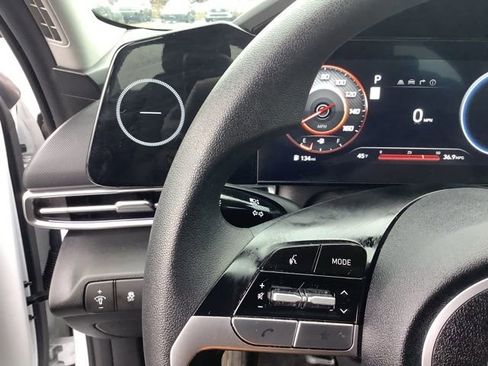 Certified 2024 Hyundai Elantra SEL image 19