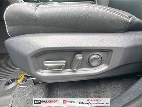 New 2026 Toyota Tundra SR5 image 15