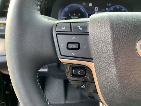 Used 2025 Toyota Crown Signia image 26