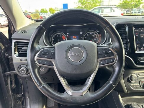 Used 2019 Jeep Cherokee Limited w/ Technology Group AWD/4WD image 25