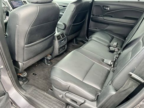 Used 2017 Honda Pilot Touring image 18