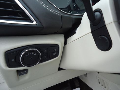 Used 2019 Lincoln Nautilus Black Label image 15