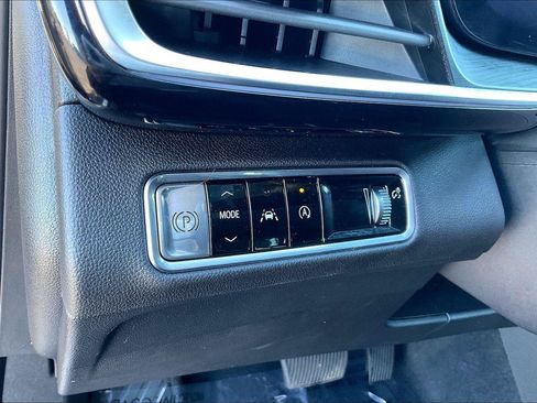 Used 2024 Buick Envision Preferred AWD/4WD image 35