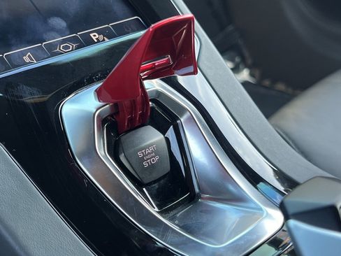 Used 2020 Lamborghini Huracan EVO image 25