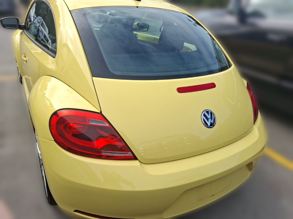 Used 2013 Volkswagen Beetle 2.5 FWD image 8