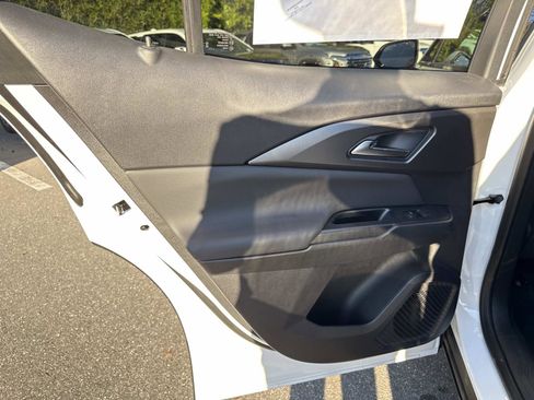 New 2026 Chevrolet Equinox EV LT image 9