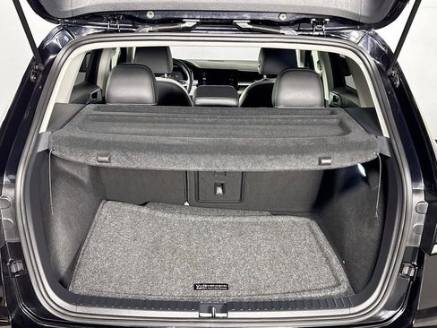 Used 2025 Volkswagen Taos SE image 21