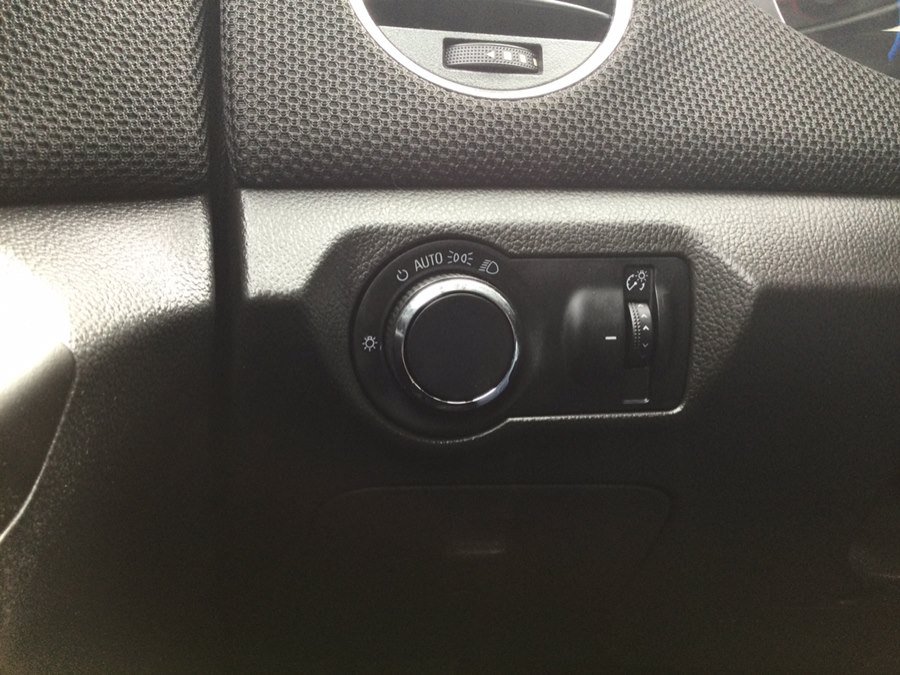 Used 2013 Chevrolet Cruze Eco w/ Enhanced Safety Package FWD image 34