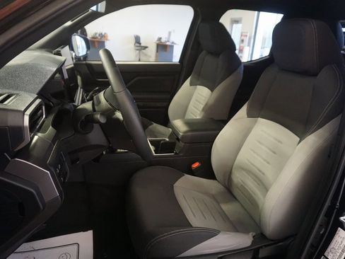 Certified 2025 Toyota Tacoma TRD Off-Road image 17