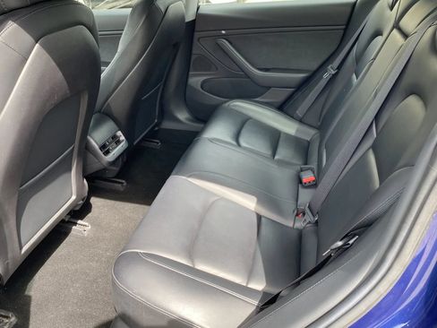 Used 2019 Tesla Model 3 RWD image 9