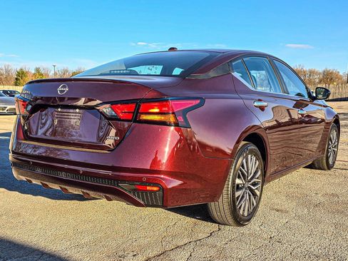 Used 2025 Nissan Altima 2.5 SV image 6